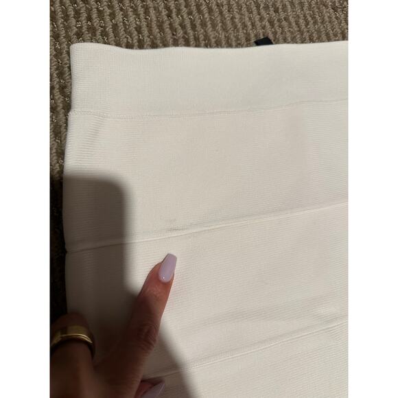 BCBGMAXAZRIA Beige Simone Textured Power Bodycon Bandage Skirt Small Size NWT - Picture 3 of 4